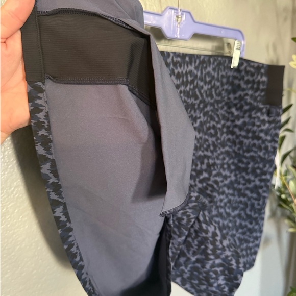 Athleta Brooklyn Athletic Shorts - Picture 4 of 12